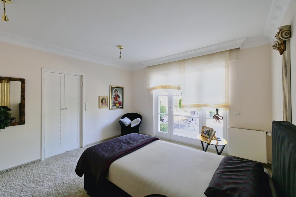 Schlafzimmer 1 mit Ankleide