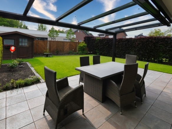 Überdachte Terrasse