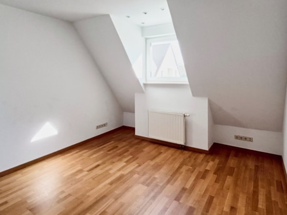 Kinder-/Arbeitszimmer