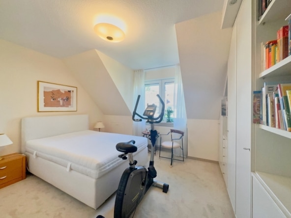 Schlafzimmer 1