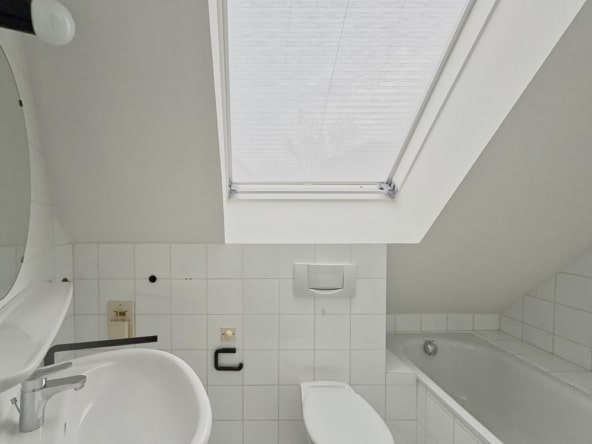 Badezimmer/ DG