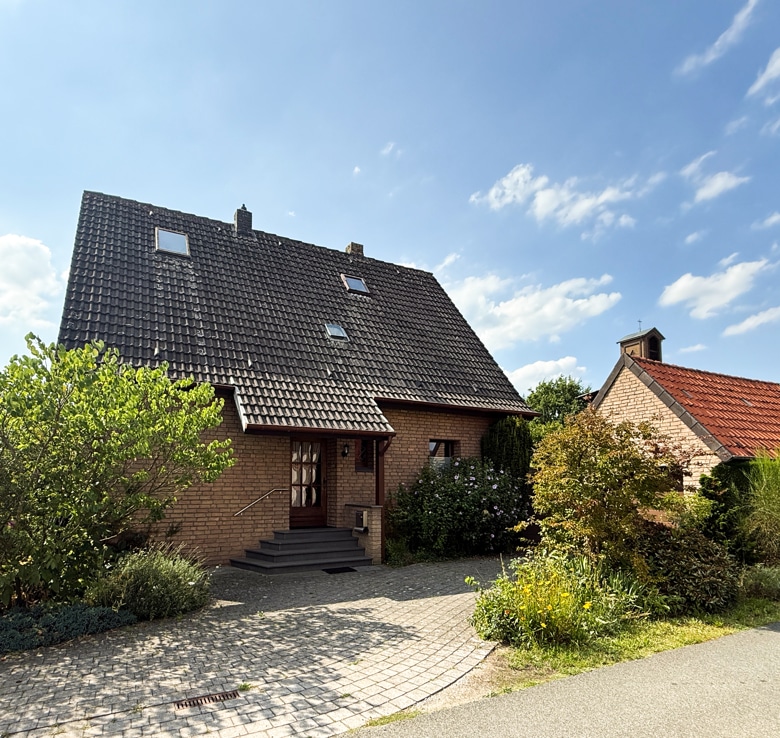 Charmantes Einfamilienhaus mit großem Grundstück in GT-Pavenstädt!